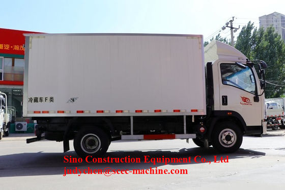 3.5 Ton 4x2 Light Freezer Truck ZZ1047D3414C145 Refrigerated Vehicles 95hp