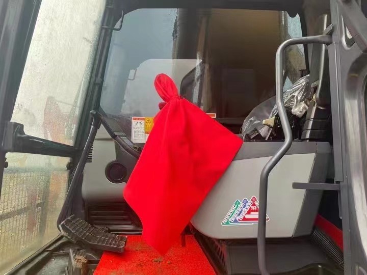 PC220 Used Komatsu Excavator 23 Tons 1 Cubic Meters For Any Construction Project