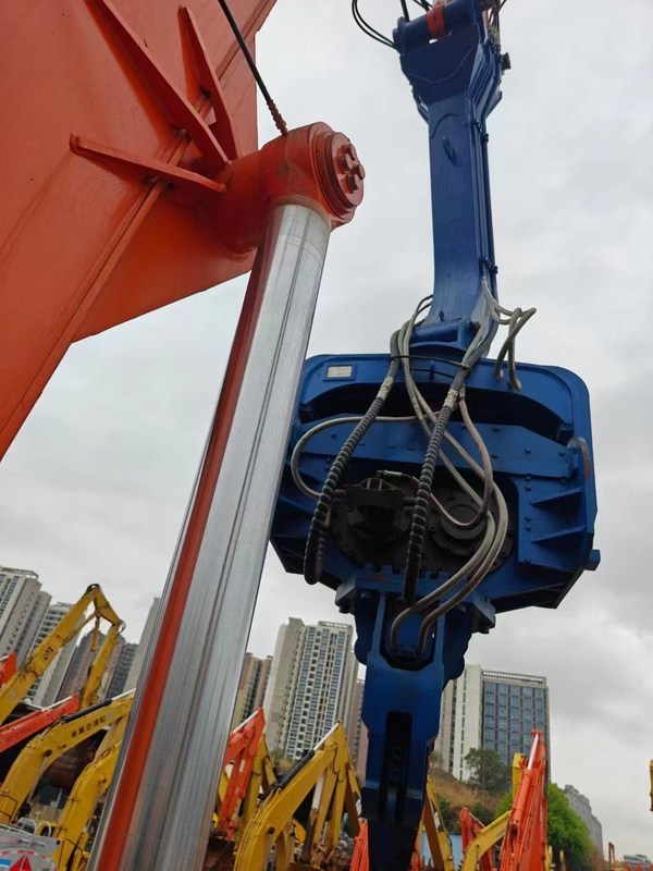 High-Performance Hitachi 470 LC-3 Excavator: Your Next Heavy Duty Partner!