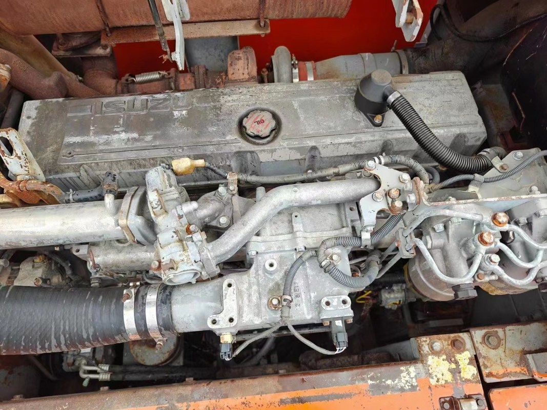 High-Performance Hitachi 470 LC-3 Excavator: Your Next Heavy Duty Partner!