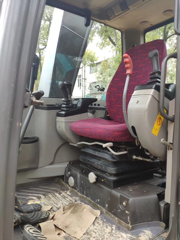 Used 8 Ton Volvo Excavator Well Maintained Availbale Today At A Discount Price