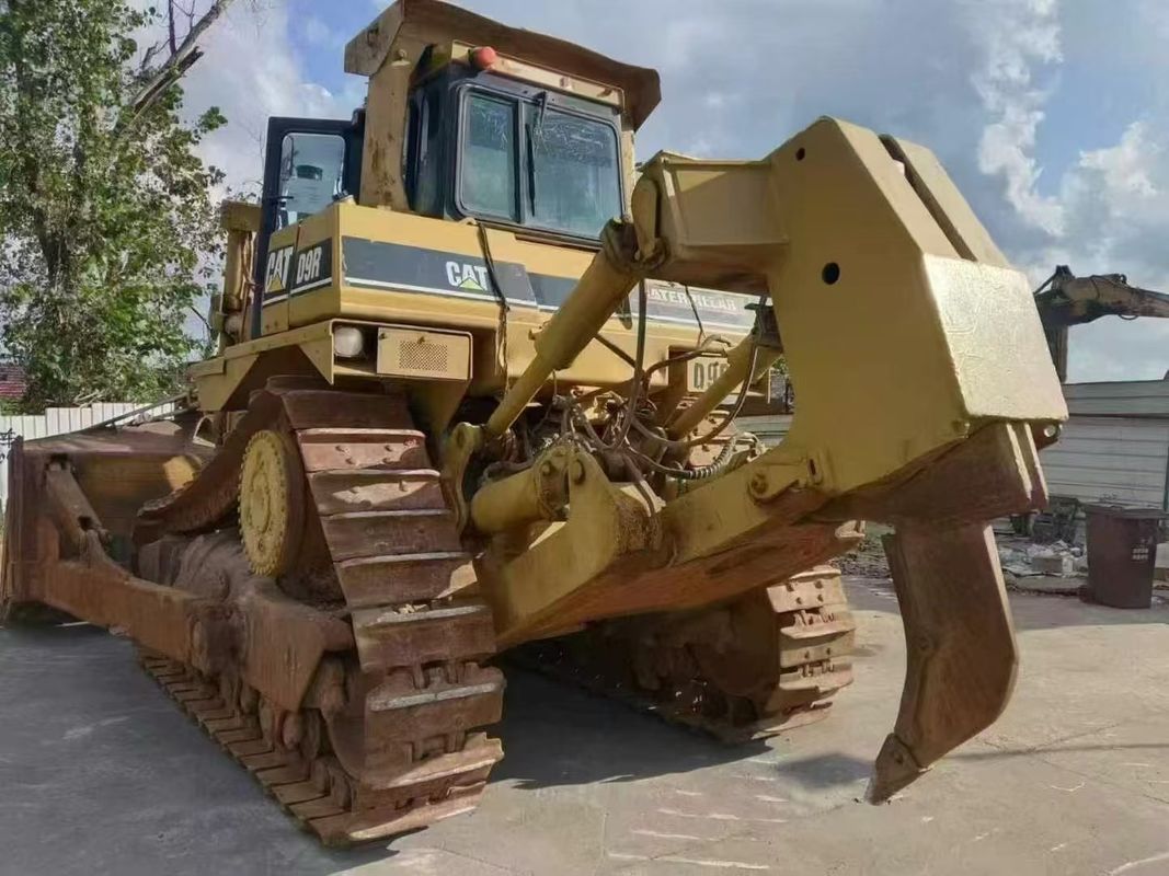 For Sale Pre-Owned  D9 Bulldozer – Heavy Duty  Excellent Condition