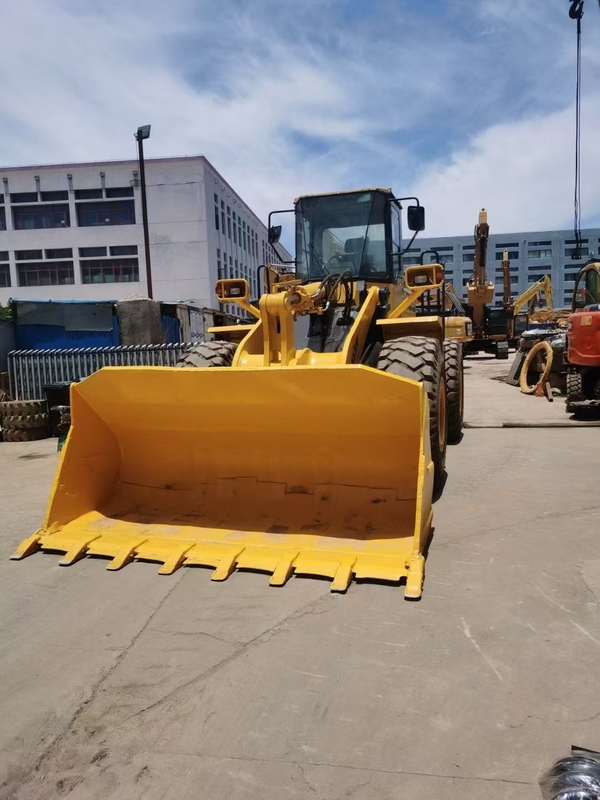 Used  Original Komatsu 380wa Loader In Good Condition For A Fair Price