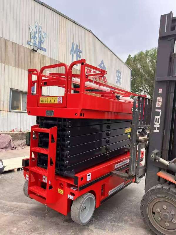 Folding high-altitude work platform, used for indoor construction and exterior wall work