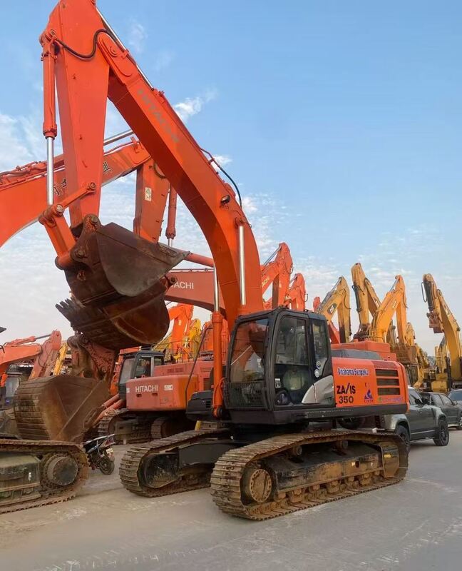 Hitachi 350-5G excavator from Japan, suitable for large-scale mineral mining in Africa