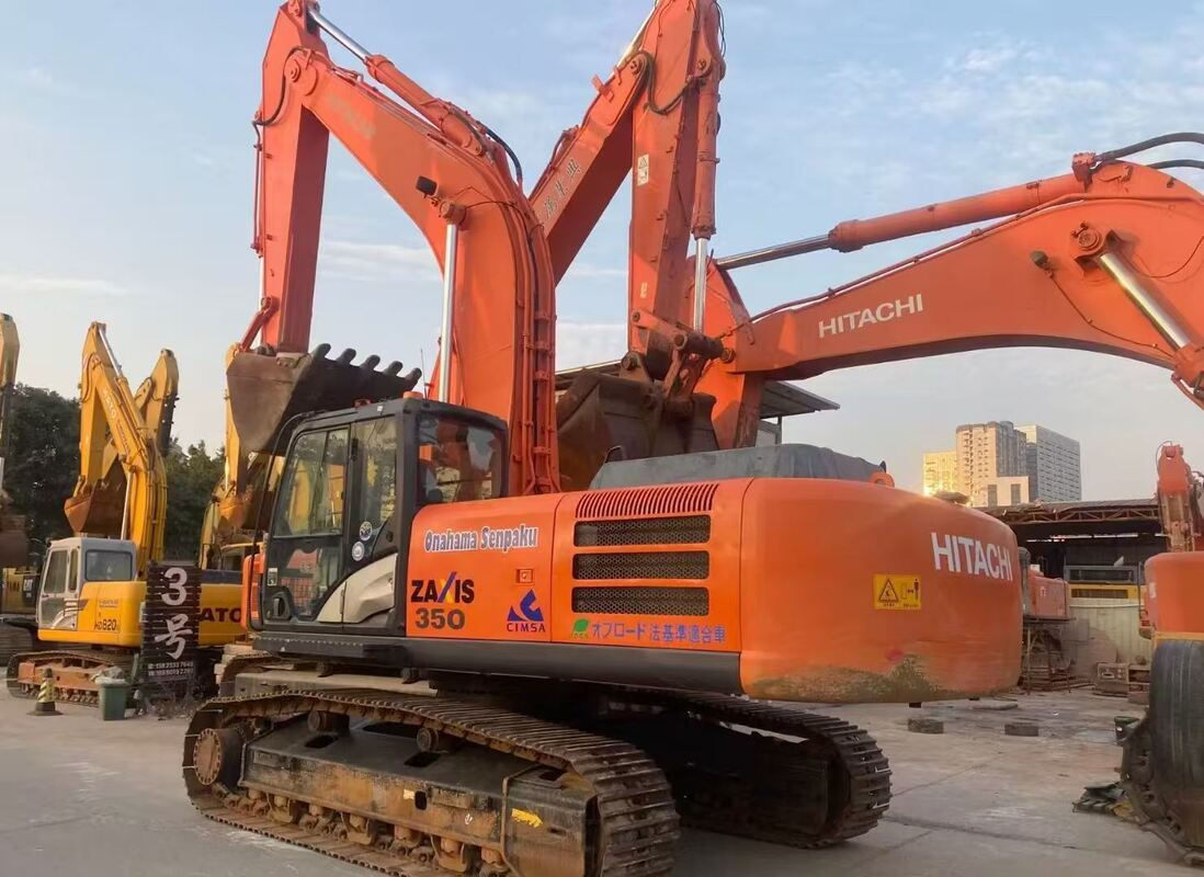 Hitachi 350-5G excavator from Japan, suitable for large-scale mineral mining in Africa