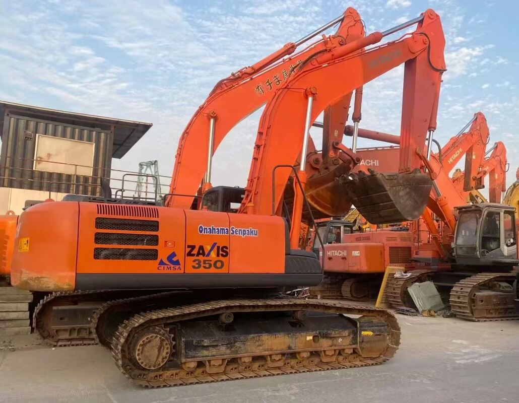 Hitachi 350-5G excavator from Japan, suitable for large-scale mineral mining in Africa