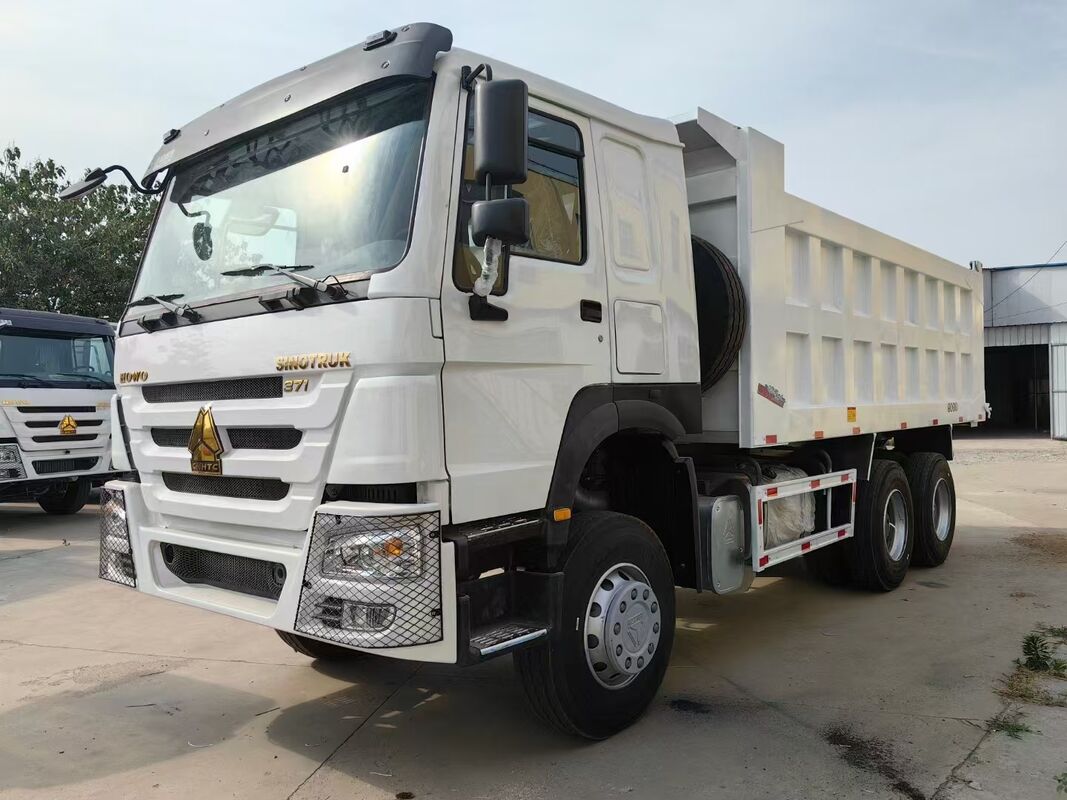 Used 6X4 Howo Sinotruk 371 Heavy Truck CNG LNG Tractor Head with Fast Gear Box Diesel Fuel Left Steering Van Cargo Tank China