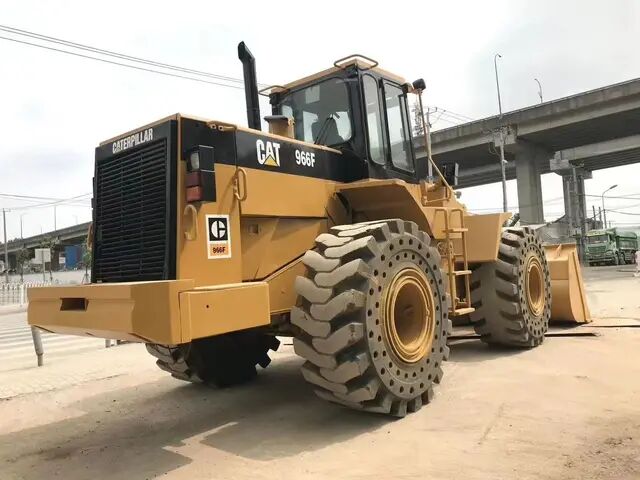 Popular second-hand wheel loaders CAT 966F, CAT 966H, and 950F for sale in Japan
