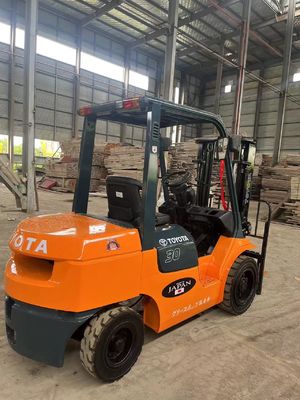 3 Tons Of Second Hand Toyota Diesel Forklift Toyota Forklift 7FD30 From Japan