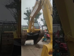 Komatsu PC200-8 Excavator Display Video